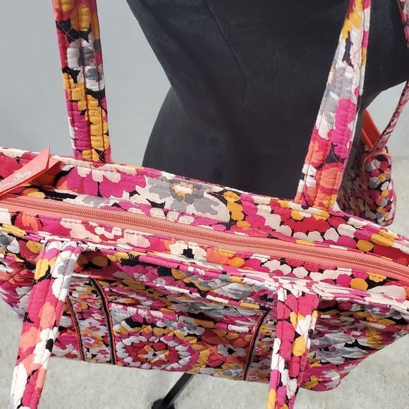 2-piece Set of Vera Bradley Matching Tote & Crossbody Set. P55 - Picture 7 of 16